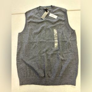 Banana Republic sweater vest. New. Medium